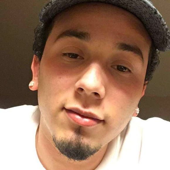 Meet your Posher, Javier - Picture 1 of 1